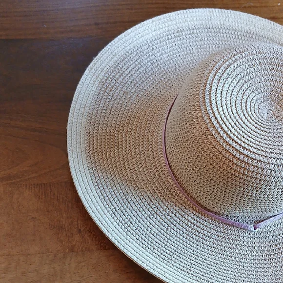 Elegant Tan Midwest Straw Sun Hat - Picture 4 of 10